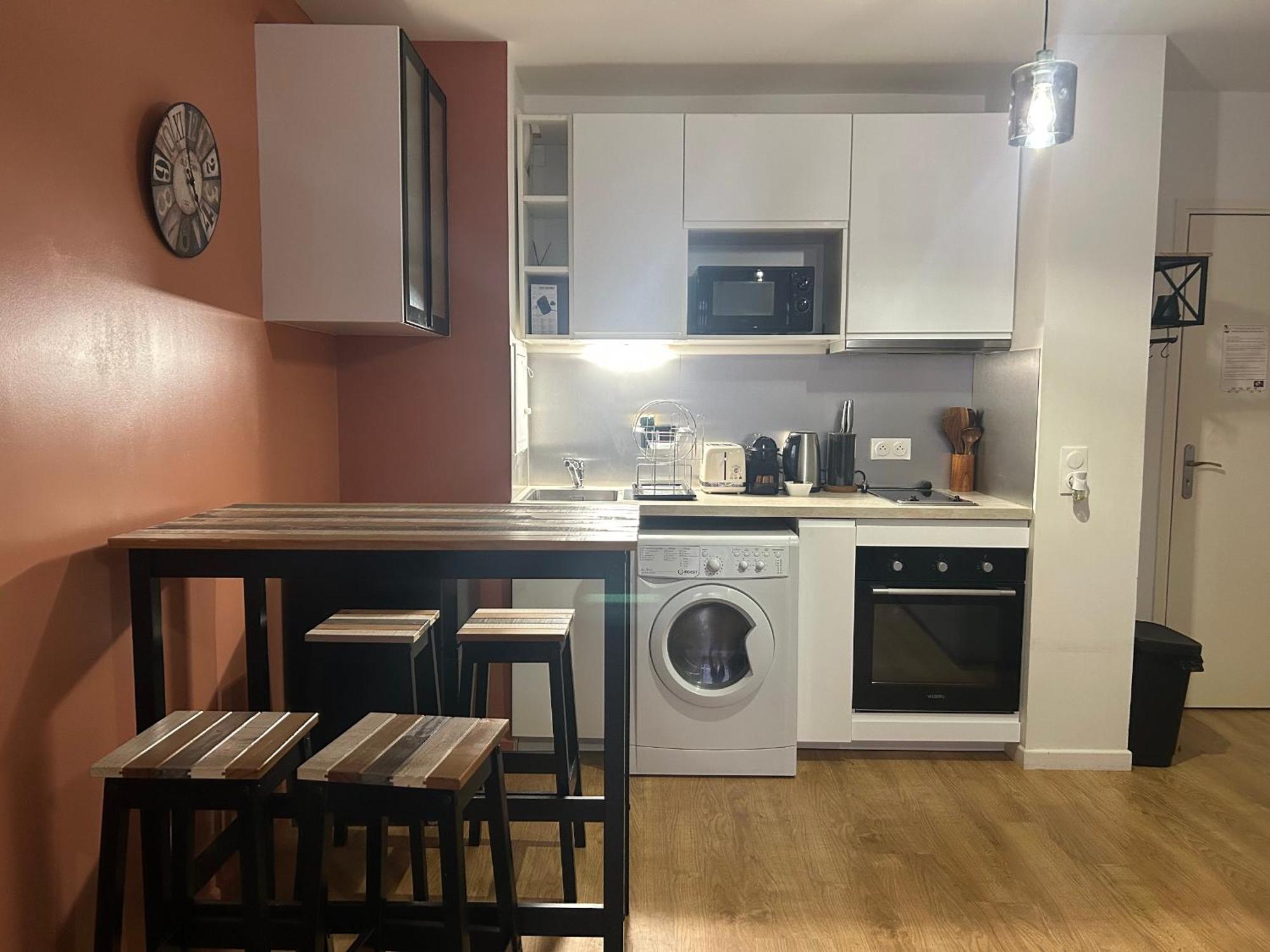 Studio Spacieux 4 Personnes Avec Terrasse Privee & Bureau - Gare A 4Min, Paris En 30Min Villiers-sur-Marne Exterior foto