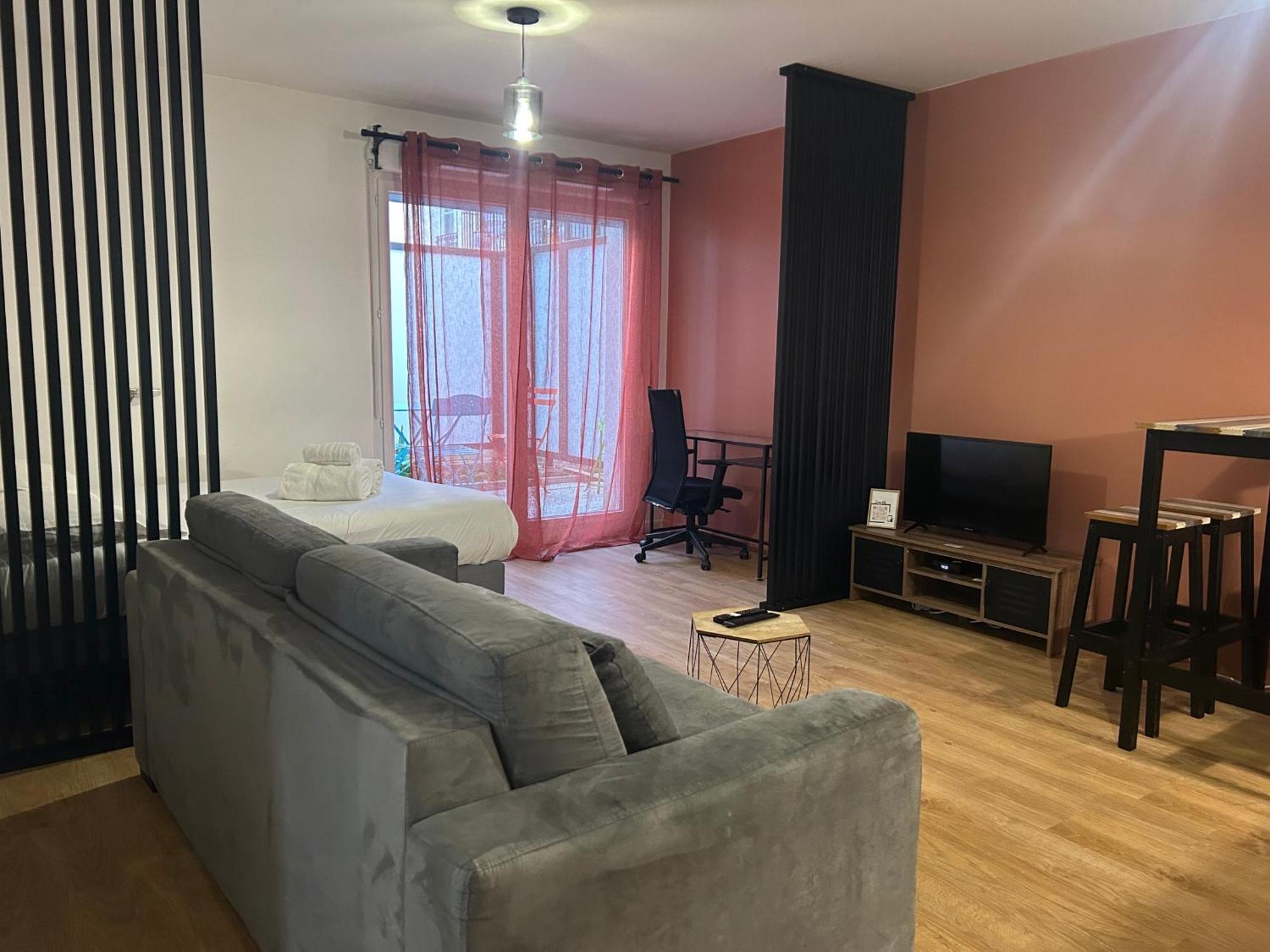 Studio Spacieux 4 Personnes Avec Terrasse Privee & Bureau - Gare A 4Min, Paris En 30Min Villiers-sur-Marne Exterior foto